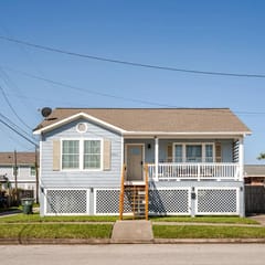 Cozy 2BR w/ King, 3 min to Beach