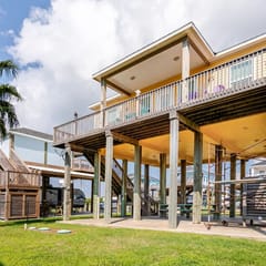 Sarenity - 3Bd/2Bth, 8 Guests, Pet Friendly