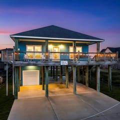 3 Bd/2 Bth, Walkable to the Beach, Villa Verdie