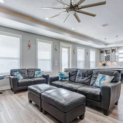 Royal Beach Retreat | Sleeps 16 | 4Bd/2.5Bth