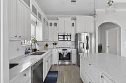 5 Min to Margaritaville, Fenced Yard + Beach Vibes - Image 2