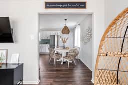 Cozy 2BR w/ King, 3 min to Beach
