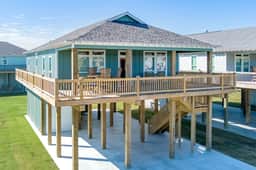 Two Adjacent Cabins, Sleeps 18 - Image 3