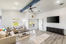 Unit A of Crystal Beach's Premier Triplex 2Bd/1Bth - Image 2