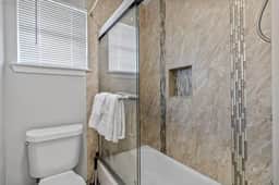 Stylish 3-Bedroom Austin Home in a Seriously Convenient Location - Image 5