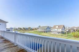 Royal Beach Retreat | Sleeps 16 | 4Bd/2.5Bth - Image 2