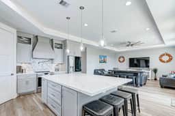 Royal Beach Retreat | Sleeps 16 | 4Bd/2.5Bth - Image 4