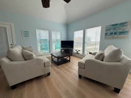 Reel Sunshine: 4BR/2BA - Beach, Solved - Image 2