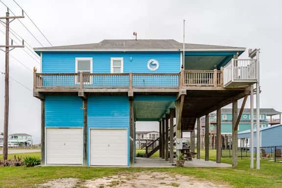 Gulf Views, Steps to Beach, 2 King Beds, 3Bd/2Bth - Image 1