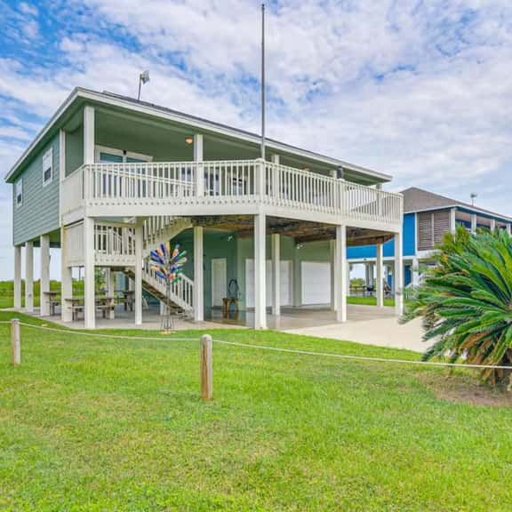 Make Memories Here | Hangout Garage + Fire Pit | 3BR/2BA - Image 1