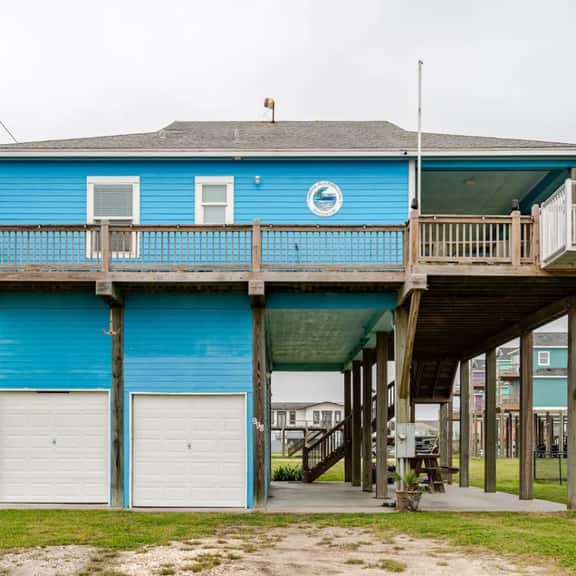 Gulf Views, Steps to Beach, 2 King Beds, 3Bd/2Bth - Image 1