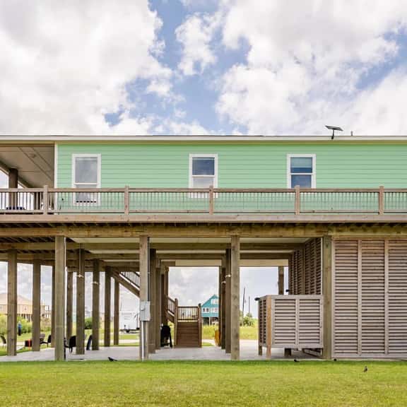 King Bed, Beach Views, The Lost Salt Surf Shack - Image 1