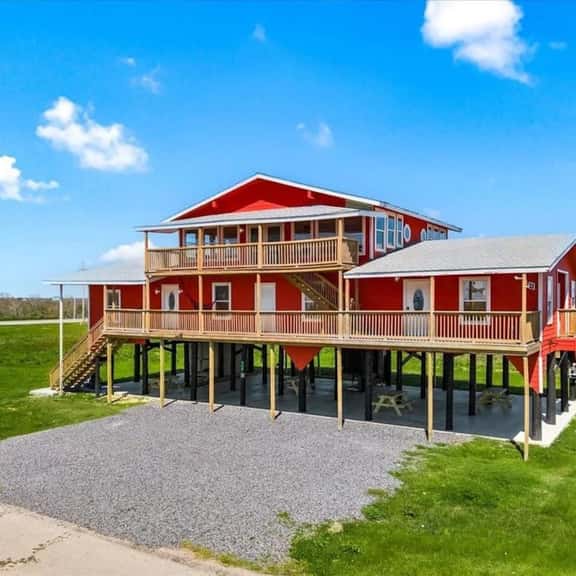 Unit A of Crystal Beach's Premier Triplex 2Bd/1Bth - Image 1