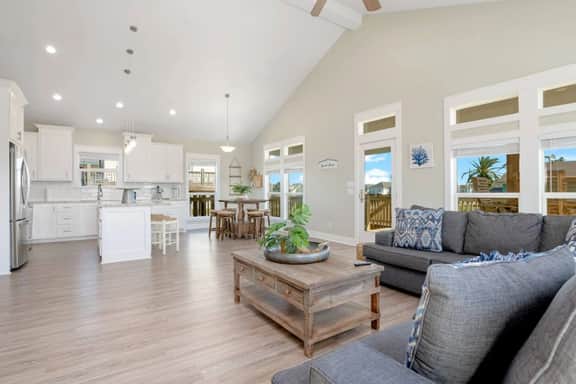 3 Bd/2.5 Bth, King Bed, Pet Friendly - Image 3