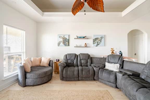 Beachfront • Fire Pit • Gourmet Kitchen • Views - Image 4