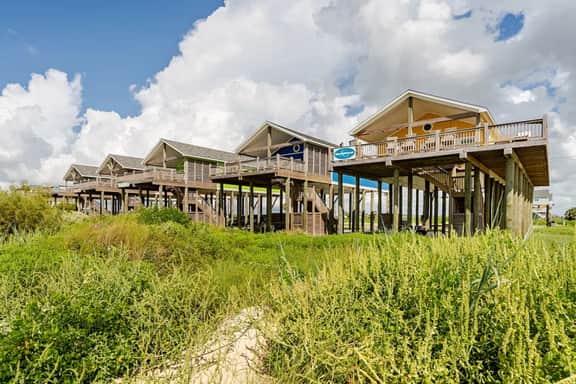 Beachfront, Views, 3bdr/2bth - The Bleu Pearl