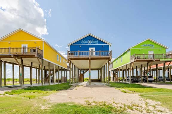 Beachfront, Views, 3bdr/2bth - The Bleu Pearl