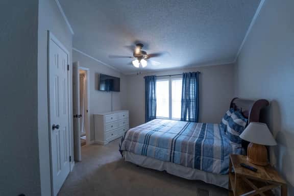 Big Lake, No Schedule | Sleeps 8 | Pet Friendly