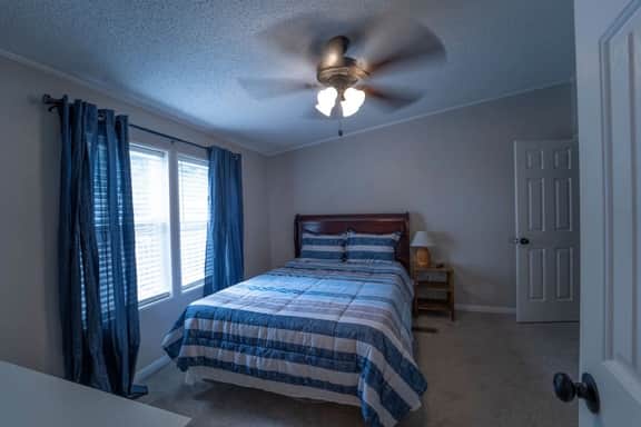 Big Lake, No Schedule | Sleeps 8 | Pet Friendly
