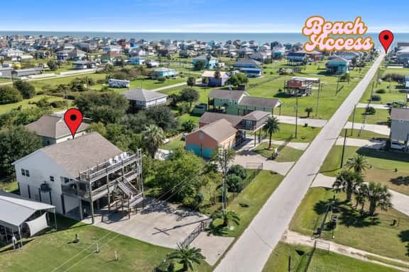 Central 2BR/2BA, Easy Beach Access, Sleeps 10