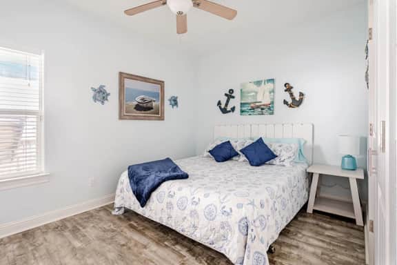 Gulf Views, Steps to Beach, 2 King Beds, 3Bd/2Bth