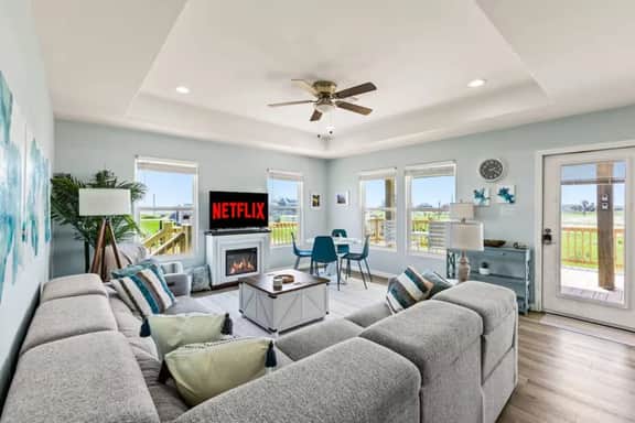 Hot Tub, Pet Friendly, 4Bdr/2Bth, - Aqua Vista - Image 2