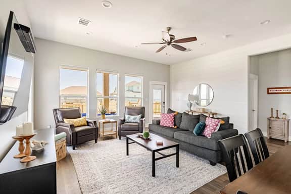 King Bed, Beach Views, The Lost Salt Surf Shack