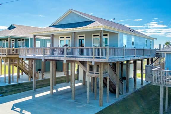 Two Adjacent Cabins, Sleeps 18 - Image 4
