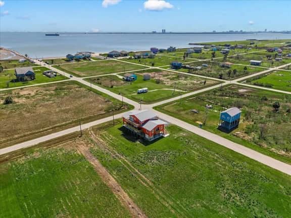 Unit A of Crystal Beach's Premier Triplex 2Bd/1Bth