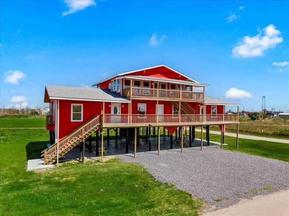 Unit B of Crystal Beach's Premier Triplex 2Bd/1Bth