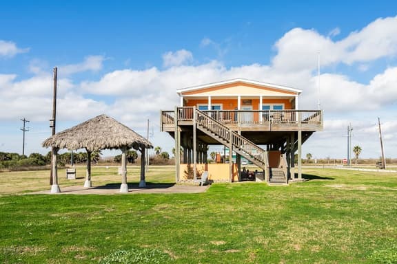 Beachfront Home w/ Huge Deck, Sleeps 10 - Image 1