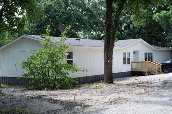 Big Lake, No Schedule | Sleeps 8 | Pet Friendly