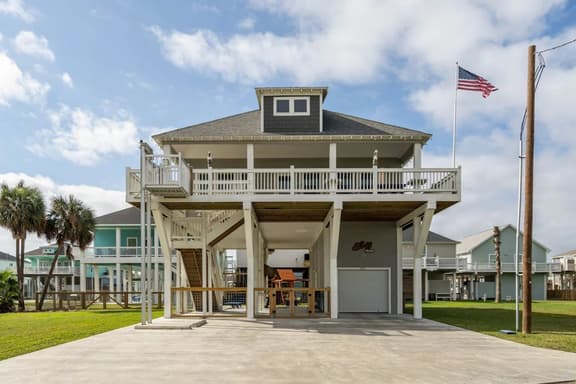 Golf Cart Rental, Playscape, Close to beach - Image 1